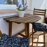 Апартаменты Evan Cozy Flat With Balcony & Parking, 13 September
