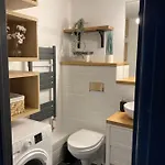 Evan Cozy Flat With Balcony & Parking, 13 September * Бухарест