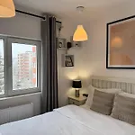 Апартаменты Evan Cozy Flat With Balcony & Parking, 13 September