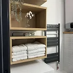 Evan Cozy Flat With Balcony & Parking, 13 September Апартаменты