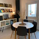 Апартаменты Evan Cozy Flat With Balcony & Parking, 13 September
