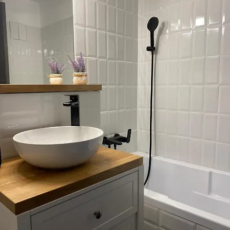 Evan Cozy Flat With Balcony & Parking, 13 September شقة بوخارست