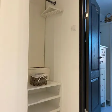 Apartment Evan Cozy Flat With Balcony & Parking, 13 September Bucharest