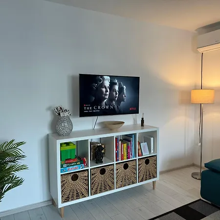 Evan Cozy Flat With Balcony & Parking, 13 September * Bucarest