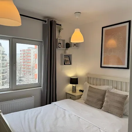 Evan Cozy Flat With Balcony & Parking, 13 September * Bucharest