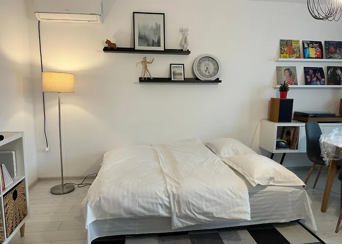 Daire Evan Cozy Flat With Balcony & Parking, 13 September Bükreş