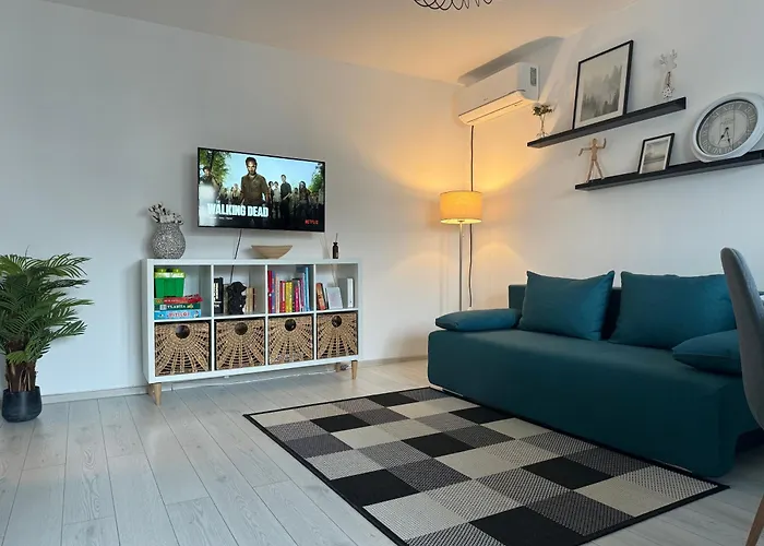 Evan Cozy Flat With Balcony & Parking, 13 September Appartement